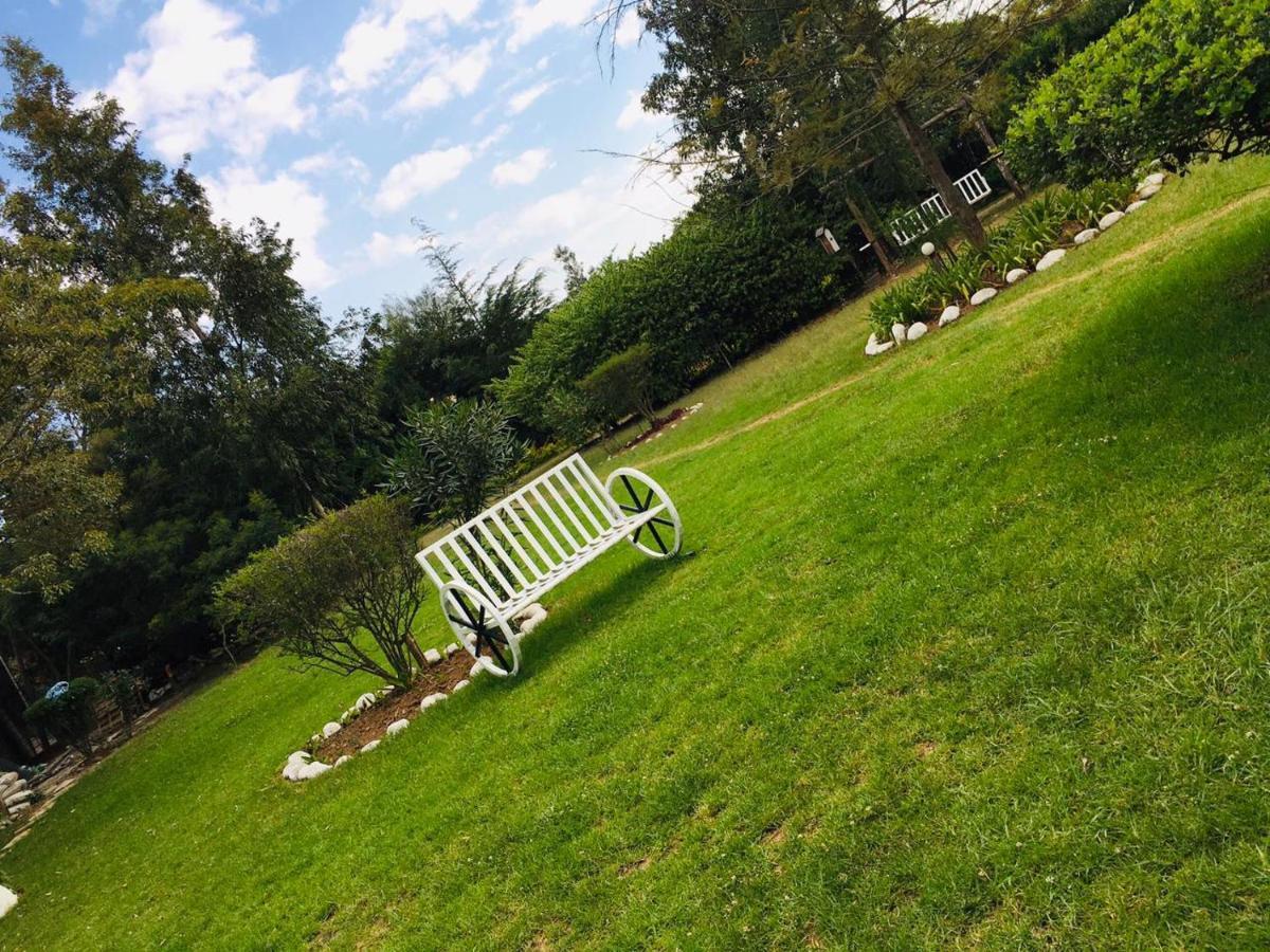 Camp Mahon Gardens Hotel Nanyuki Kültér fotó